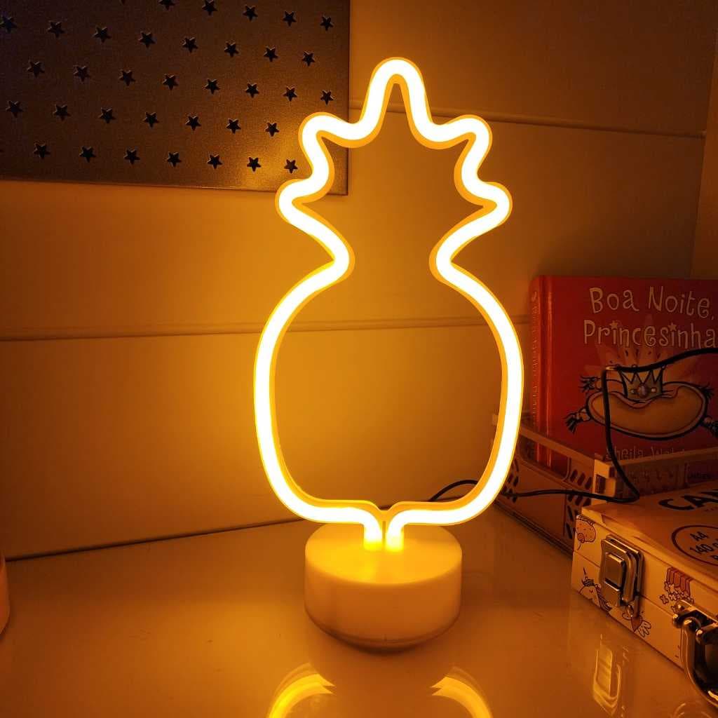 Luminária Decorativa Luz Neon Em Forma De Abacaxi