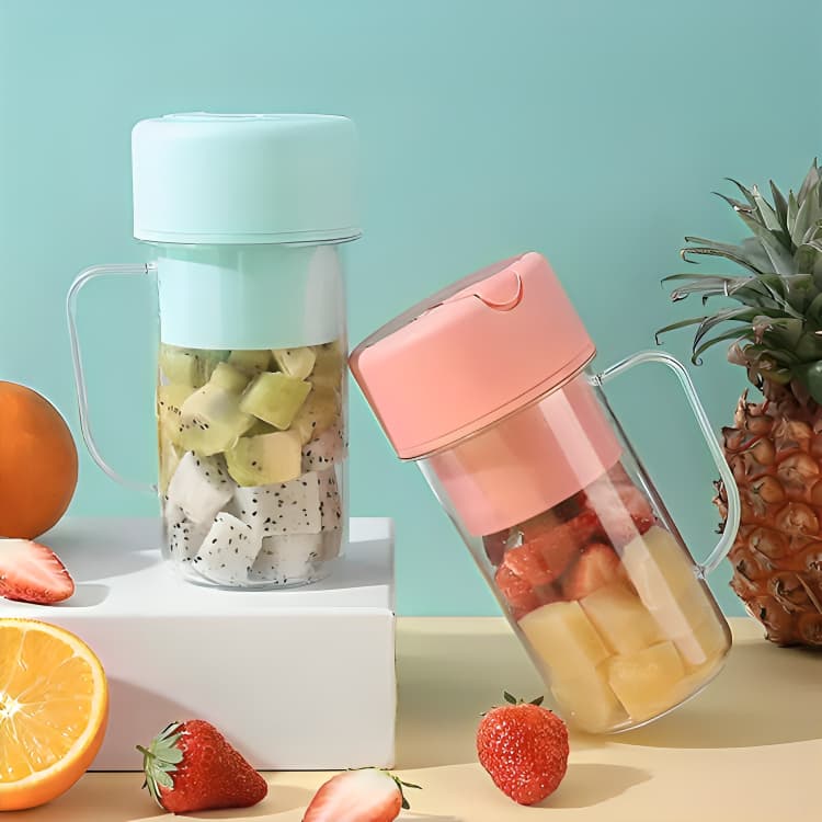 Mini Liquidificador Portátil Shake 6 Laminas Recarregável Com Cabo USB 340ML