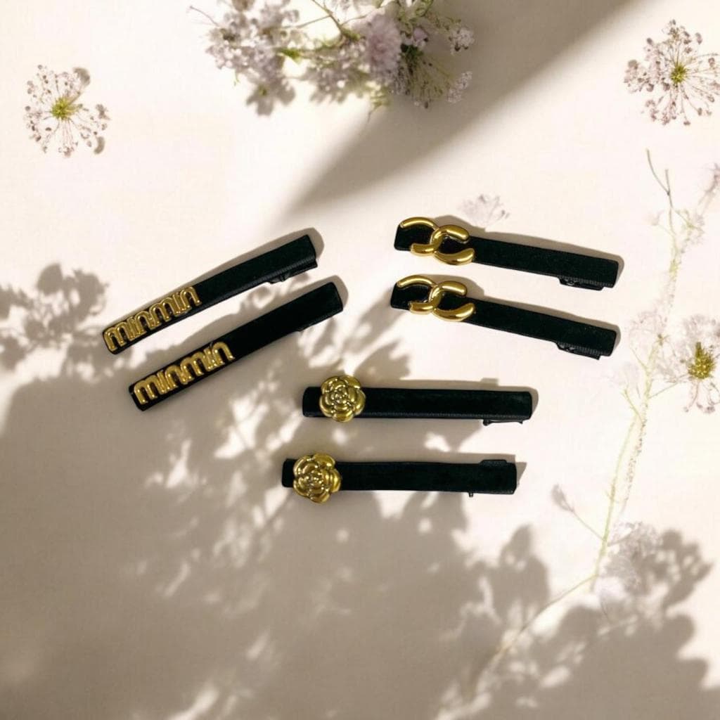 Kit 3 PARES  Presilha Bico de Pato Veludo c/Dourado  Modelo Sortido Estilo Coreano 7.5cm YL