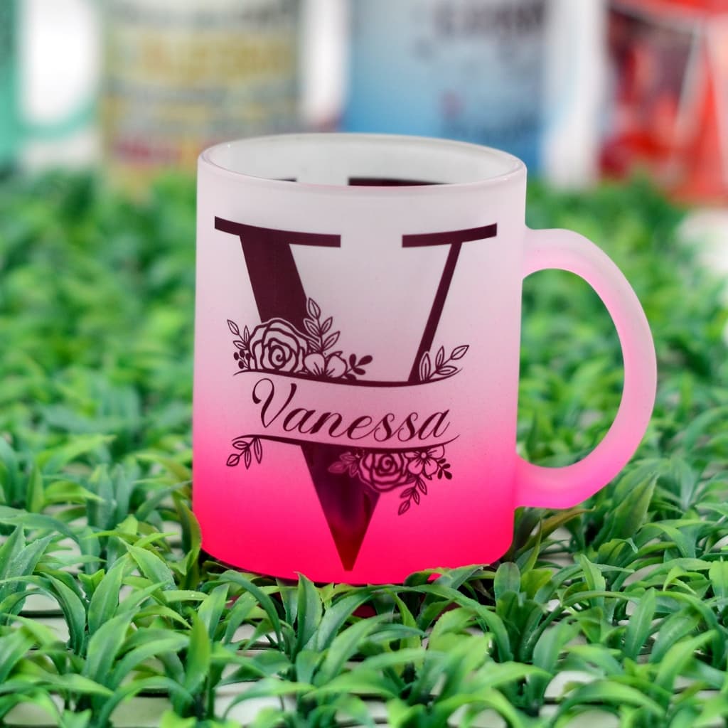 Caneca personalizada degradê feita em vidro