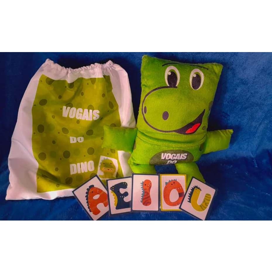 BRINQUEDO EDUCATIVO VOGAIS DO DINO ALMOFADA NANINHA