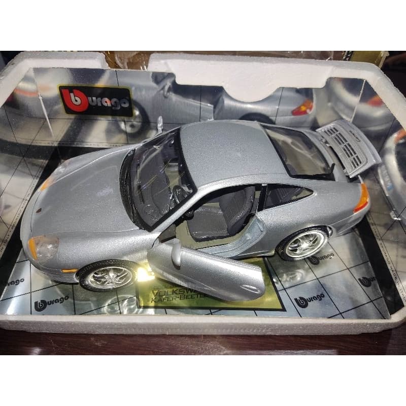 Carrinho miniatura Porsche Carrera 1:18 raro Bburago