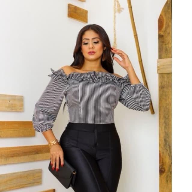 Blusa Ciganiha Femenina Listrado com Babado - Manga  Longa e Ombro aOmbro