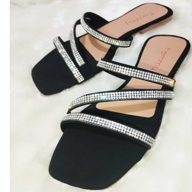 Rasteirinha Feminina com Strass Pedraria, Rasteira confortável e brilhosa - Femmy 060