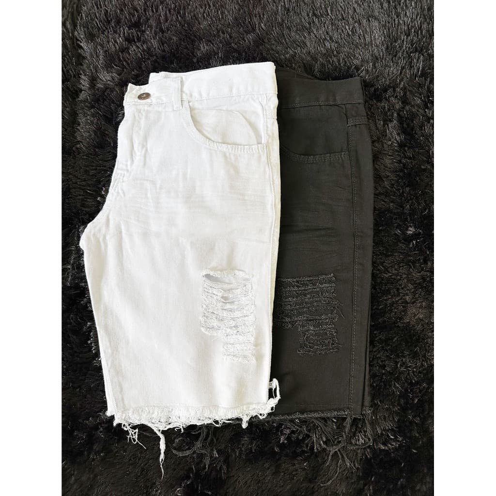 Bermuda Shorts Jeans - Slim Rasgada Masculino - Preto e Branco. Promoção