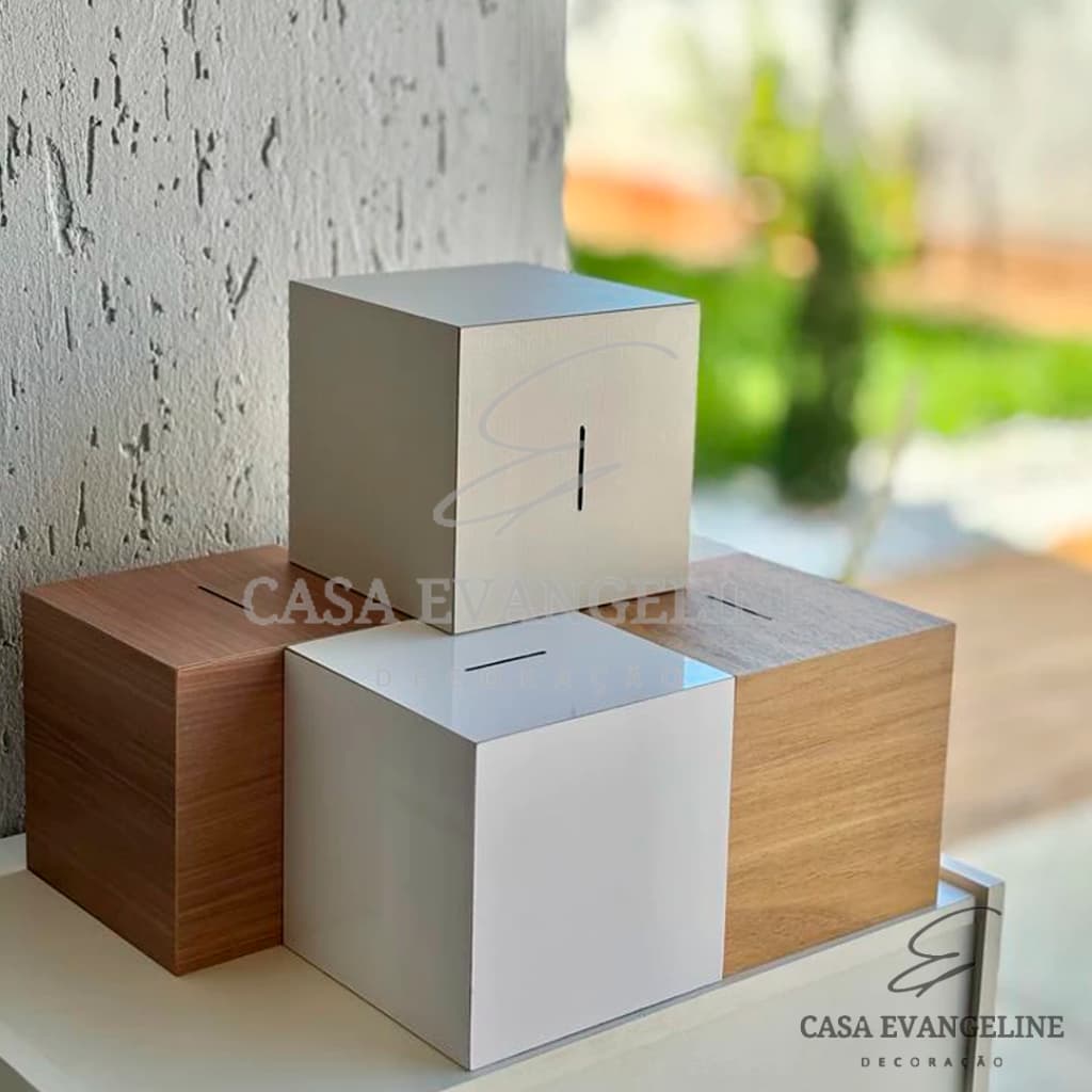 Cofre Cubo Médio 15x15cm Moedas Cédulas MDF Decorativo Cofrinho Dinheiro Resistente Miaeiro Porquim