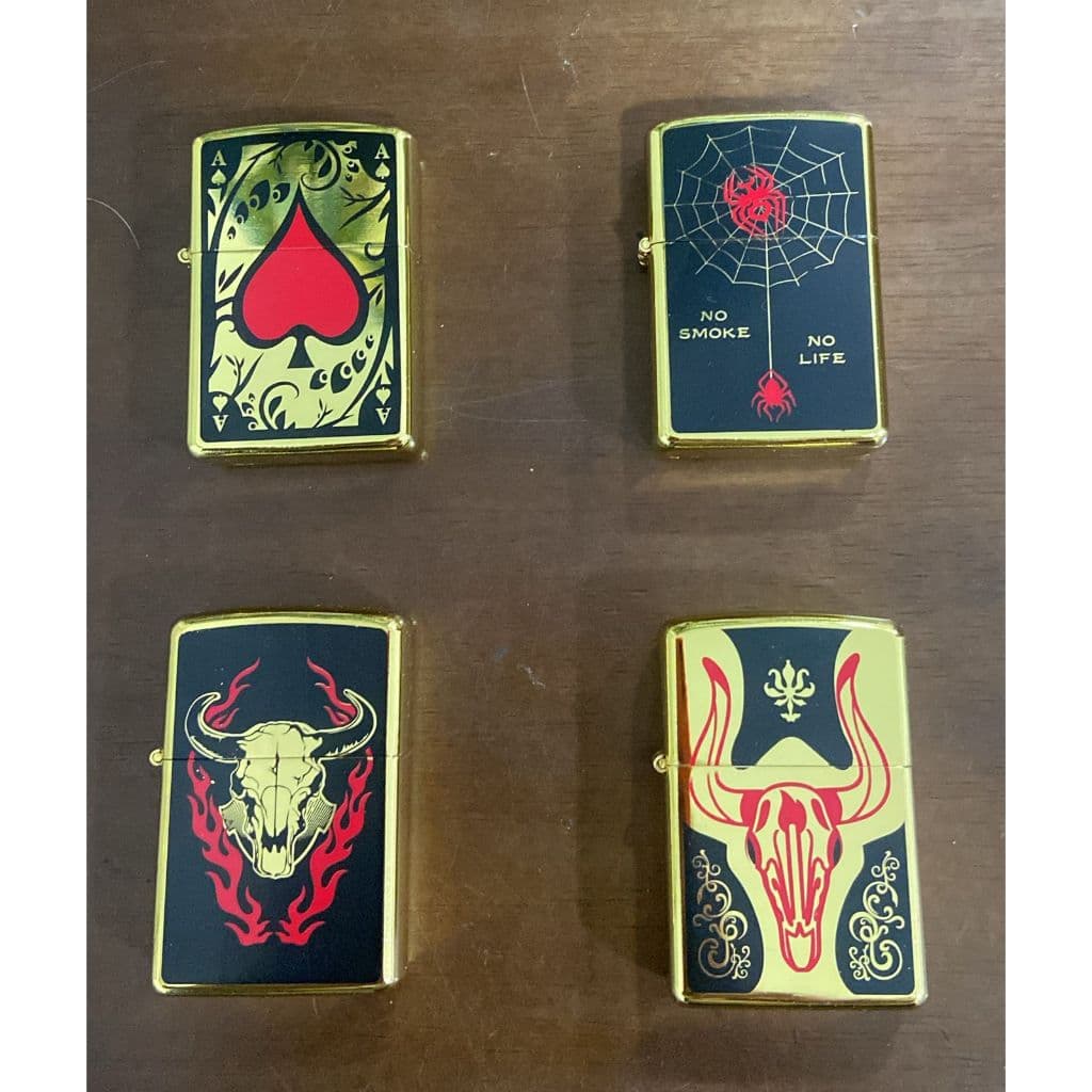 ZIPPO COLECIONÁVEL ISQUEIR DOURADO COM DESENHO