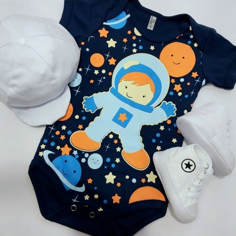 Kit Body e Boina Temáticos Bebe Astronauta Foguete Mesversário