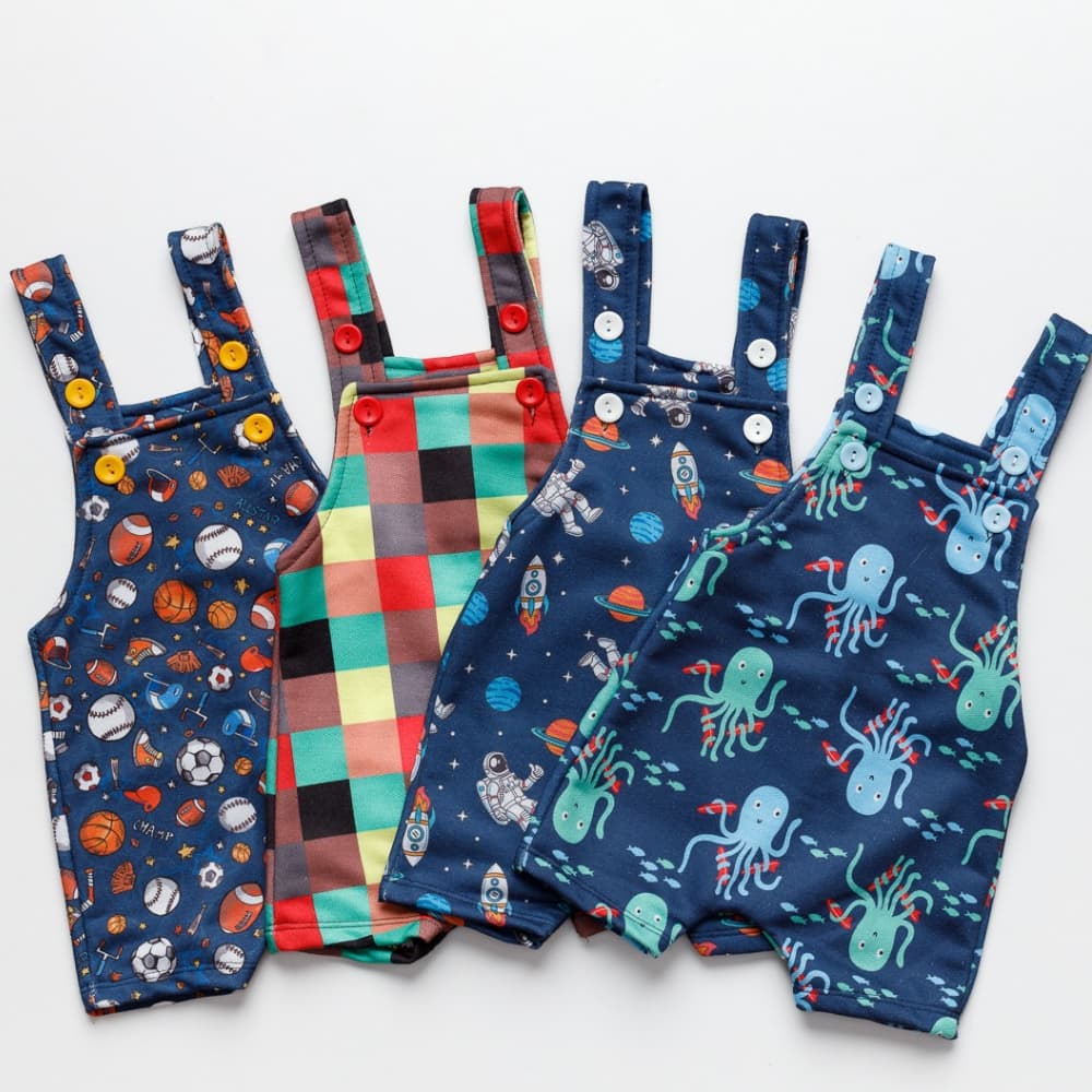 Kit 4 Jardineiras de bebê verão menino com camisetas