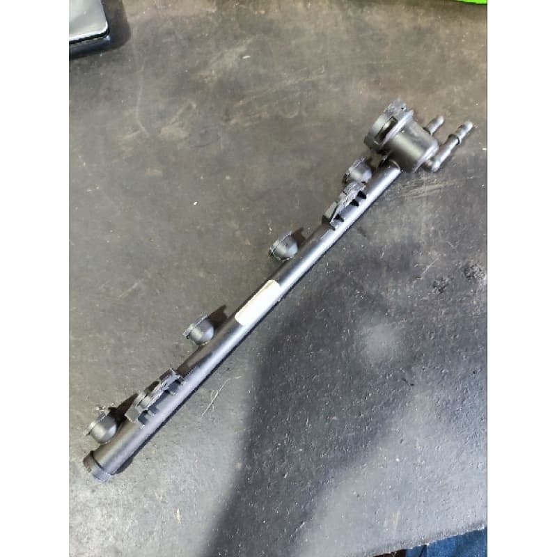 Flauta De Combustível Fiesta 1.0 Zetec Rocam - Xs6u9d280ab