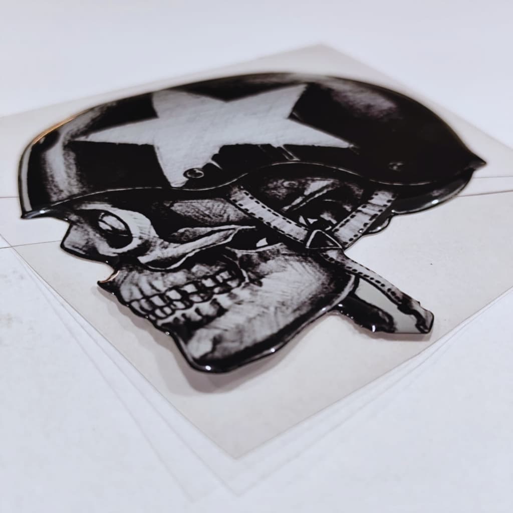 1 UNI ADESIVO RESINADO SERIE CAVEIRA CAPACETE MATO ANTIGO