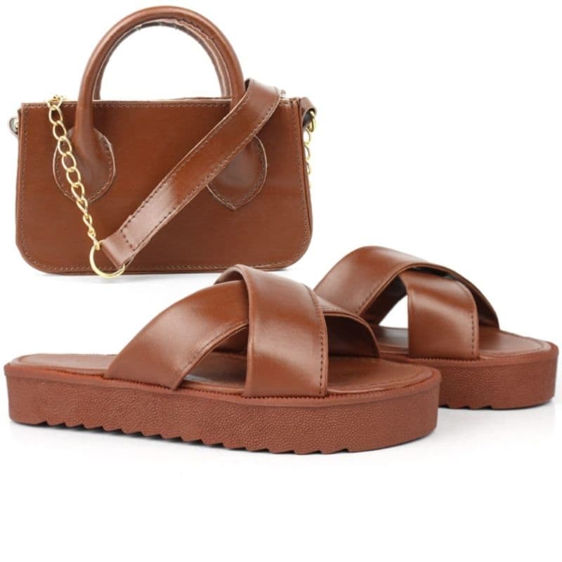 lançamento sandália flatform +mini bolsinha lindas e confortável