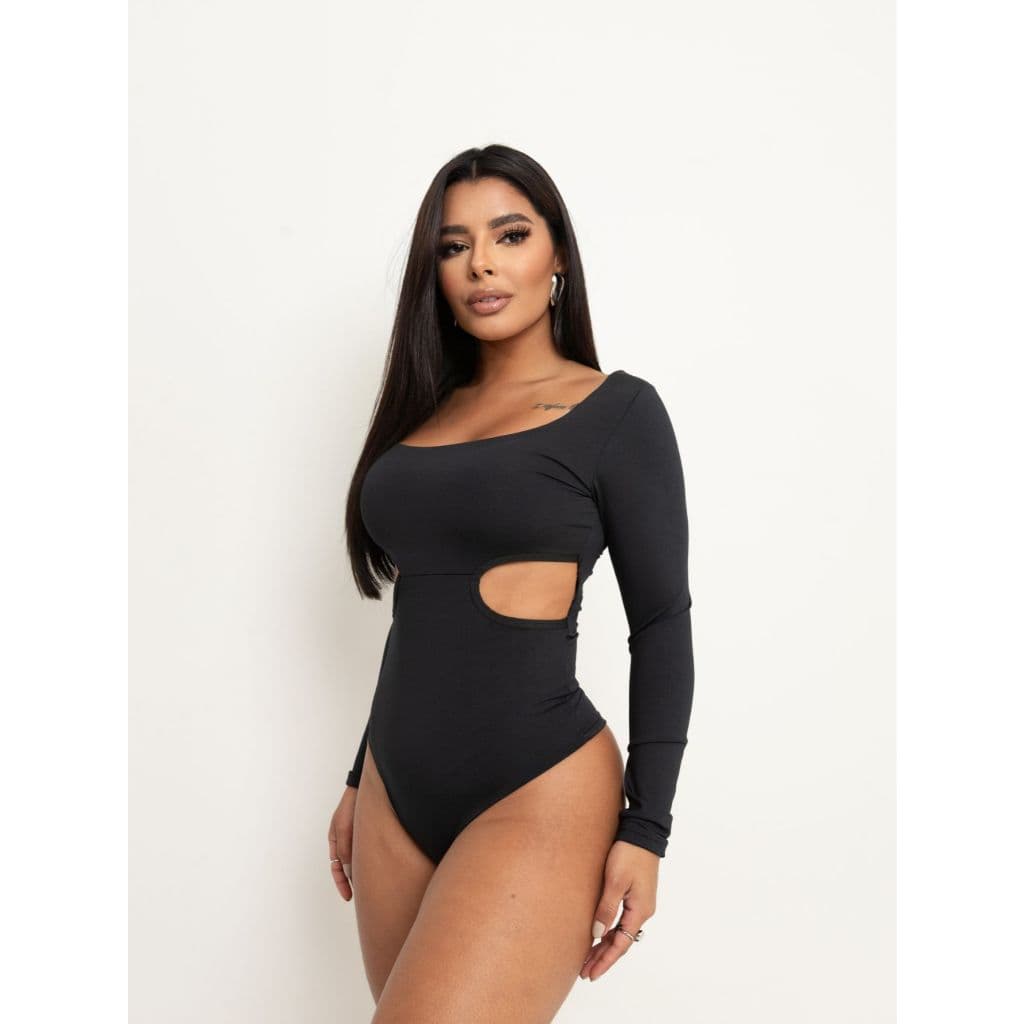 Body Feminino Manga Longa Decote Quadrado Vazado na Barriga Gringa Chic Estiloso Blogueira