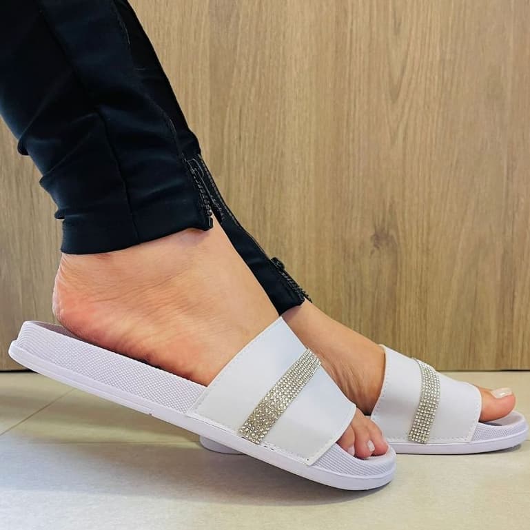 Sandalia Rasteira Slide Branca Preta Strass Moda Influencers Blogueiras Chinelo Tamanho Especial