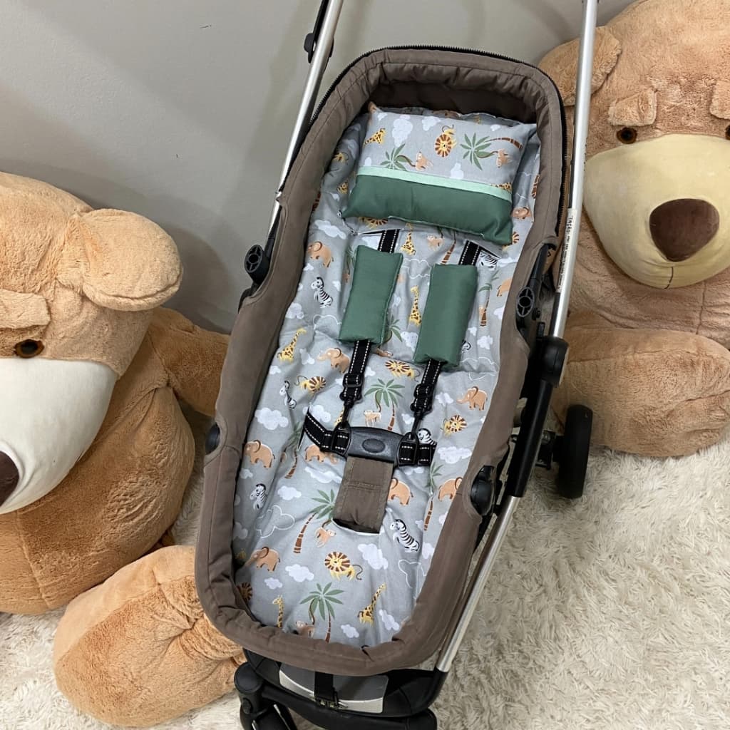Capa de Carrinho de Bebe com Protetores de Cinto e Travesseirinho 100% Algodão - Menino e Menina