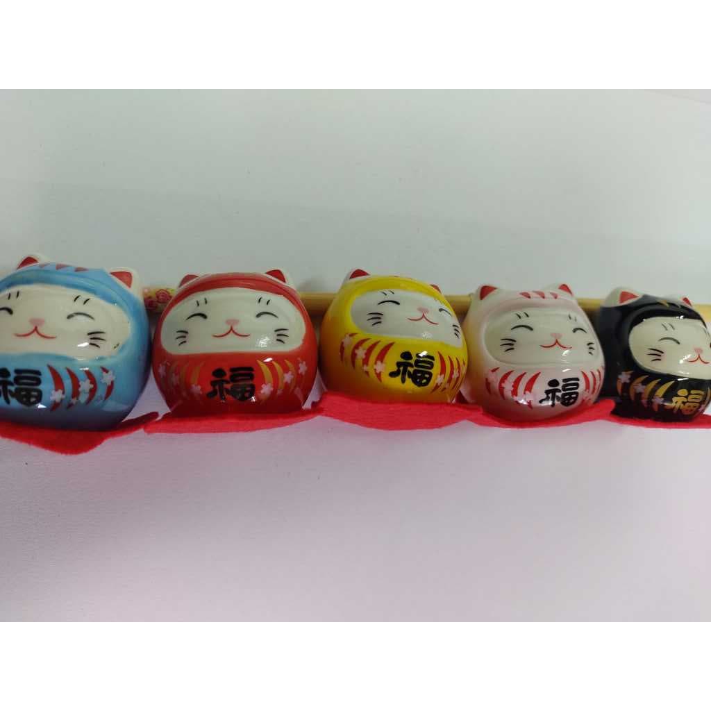 Kit 5 gatinhos daruma lindo no BLister