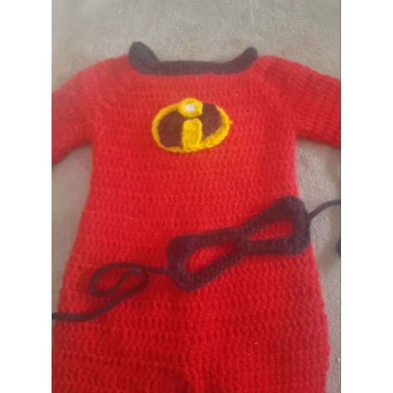 macacao bebe incrível cm máscara feito a mao em croche