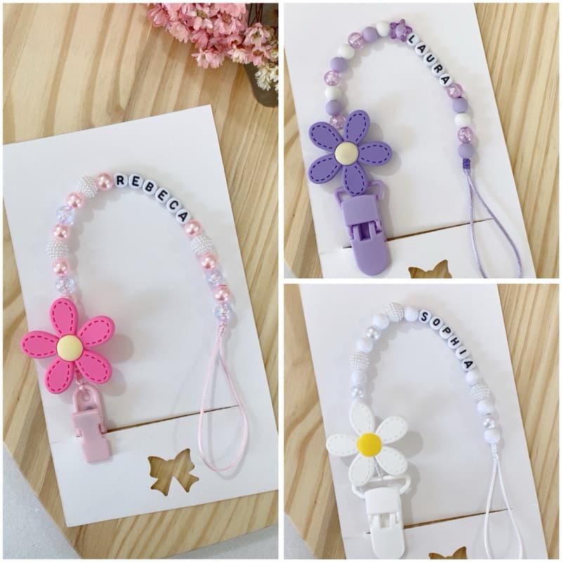 Prendedor de chupeta personalizado com tema e nome menina menino prendedor de bico flor