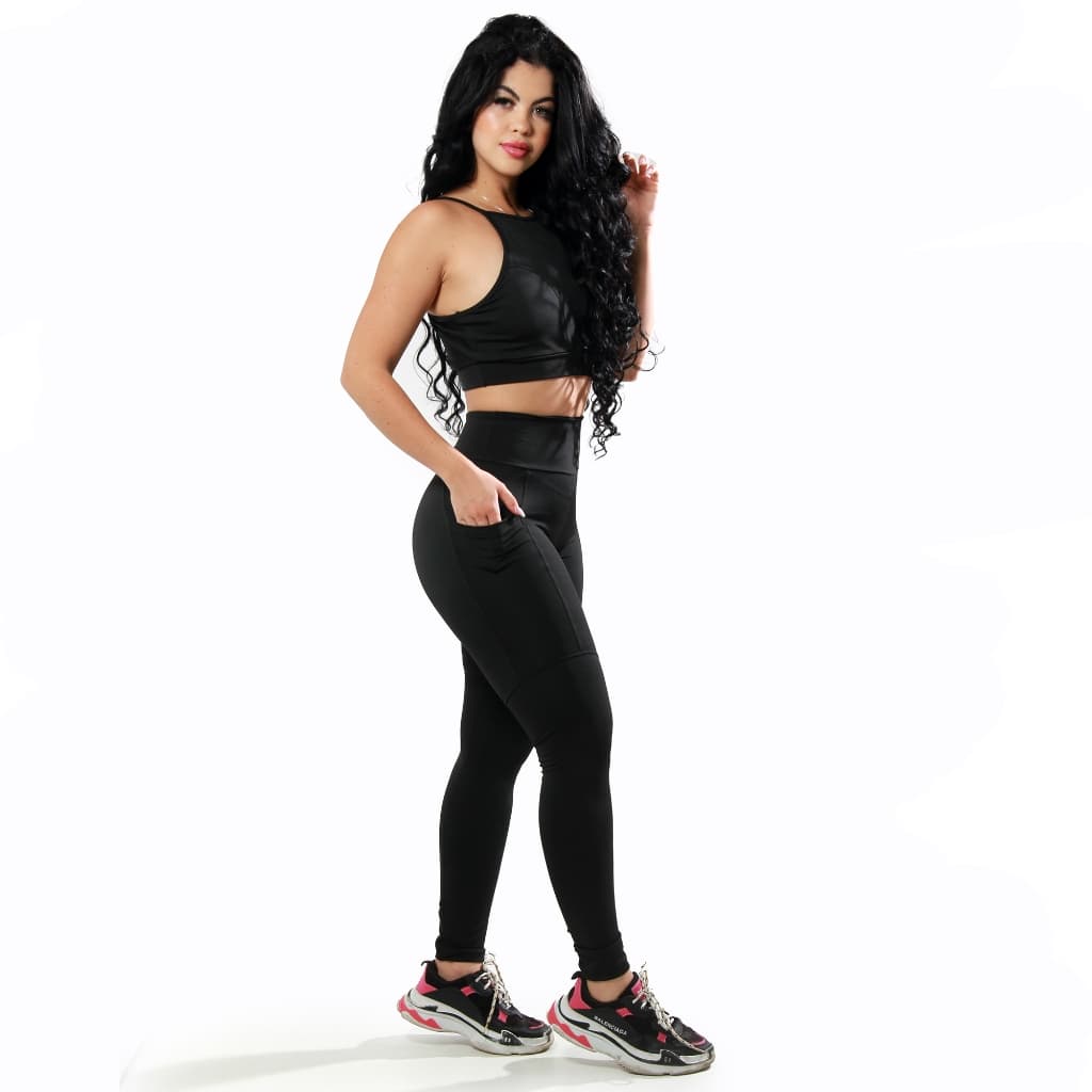 Conjunto Fitness Feminino Liso De Suplex Para Academia Calça Com Zero Transparência + Top Sem Bojo Com A Opção De Colocar Possui Forro