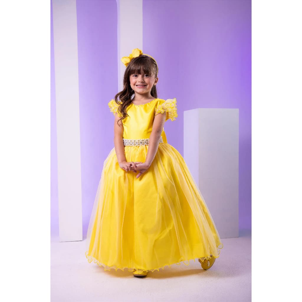 Vestido Marie Longo Amanda Amarelo Casamento Formatura Noiva Batizado Elegante Luxo Clássico Cerimônia Festa Formal Princesa Sofisticado Delicado Glamouroso Chic Tradicional Romântico Solene Infantil Juvenil Festa Casual Menina