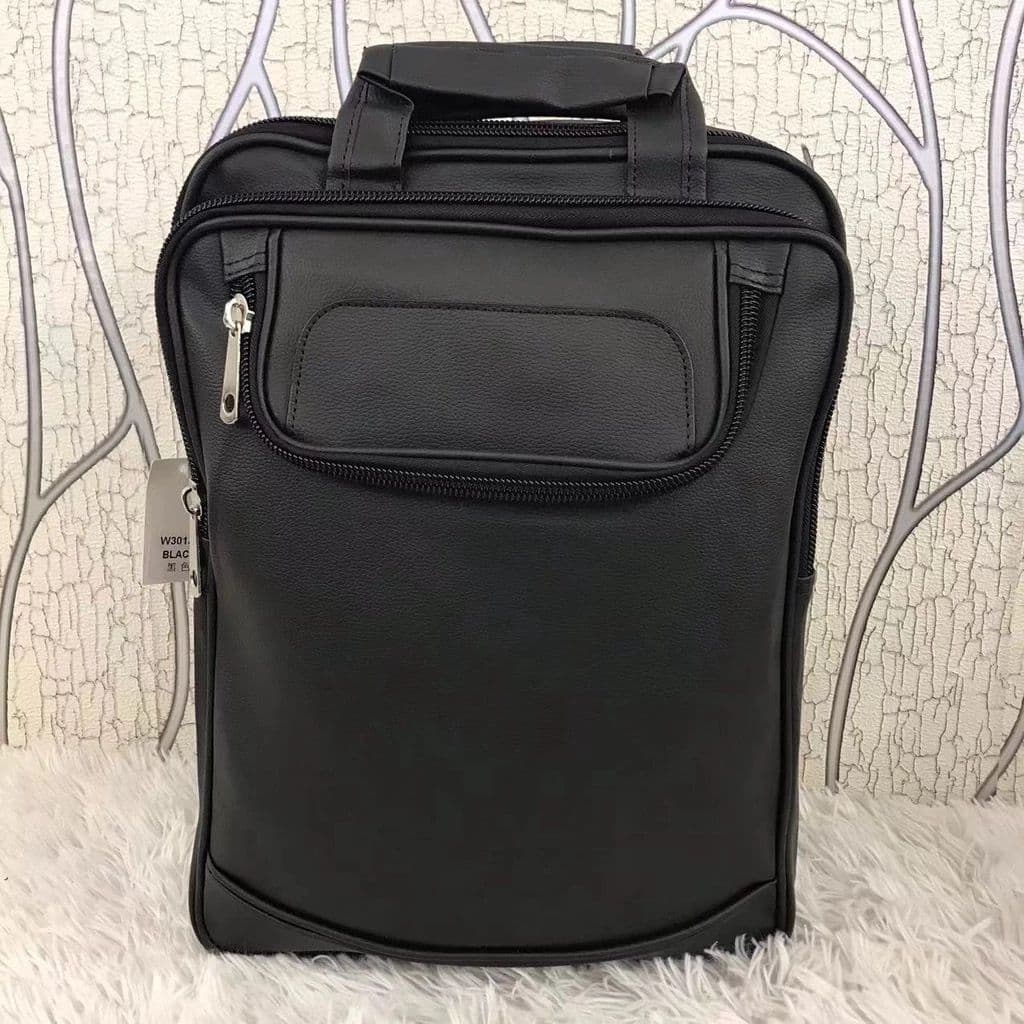 Mochila esportiva Notebook Executiva em Couro Sintetico W22