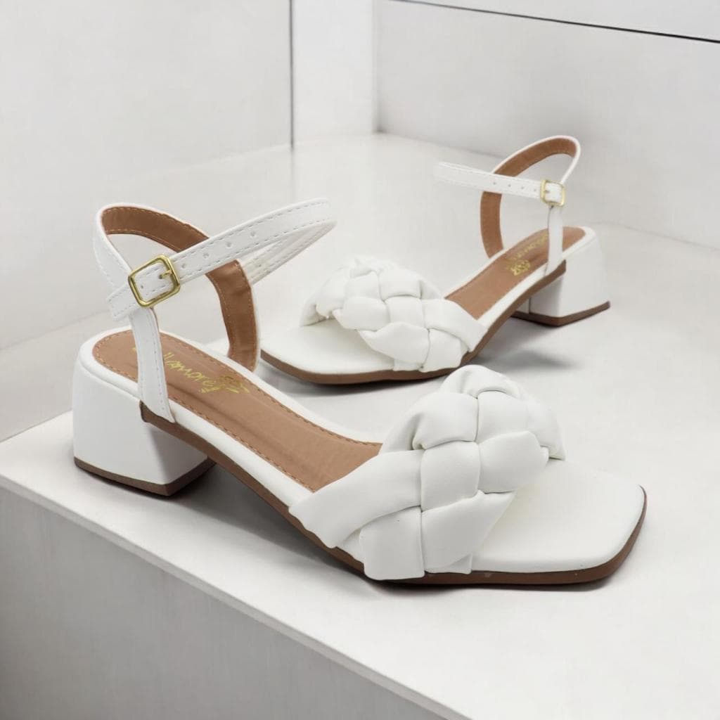 Sandália Feminina Salto Bloco Baixo Trança Casual Com Fivela Confortável Branco Nude Rosa Claro