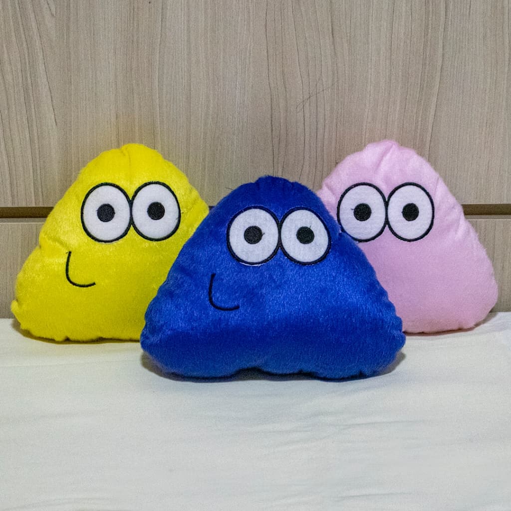 PELÚCIA URSINHO POU FELIZ - 22 CENTIMETROS - VÁRIAS CORES