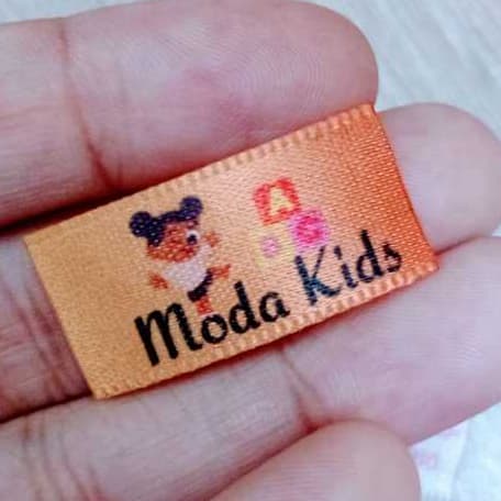 100 Etiquetas de Cetim 1,5 cm x 3 cm Seladas - Não Desfia