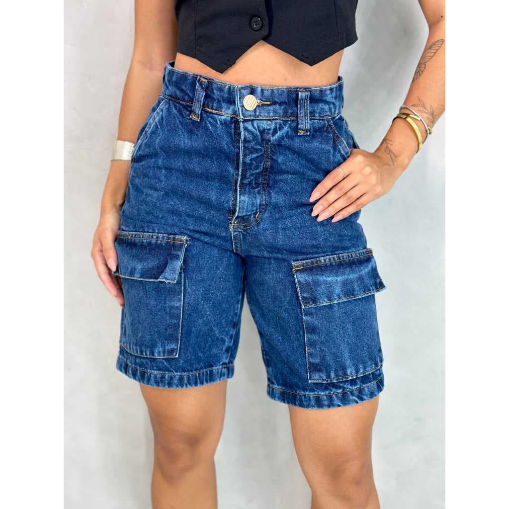 Bermuda carpinteiro lavagem escura jeans moda gringa blogueira.