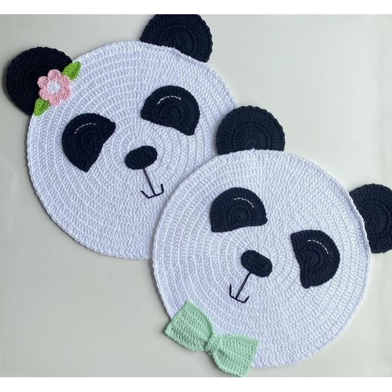 Kit 2 unidades de sousplat crochê ursinho panda / jogo americano crochê/jogo americano luxo