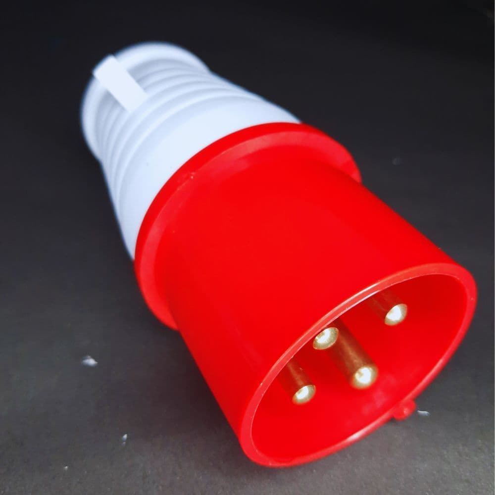 Plug Industrial 32A Vermelho Para Grande Potencia