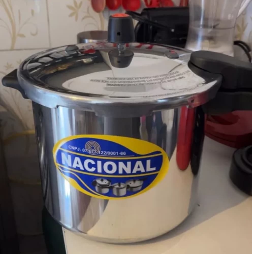 Panela de Pressão Fechamento Externo 10 Litros Restaurante Sítio Feijão Carne
