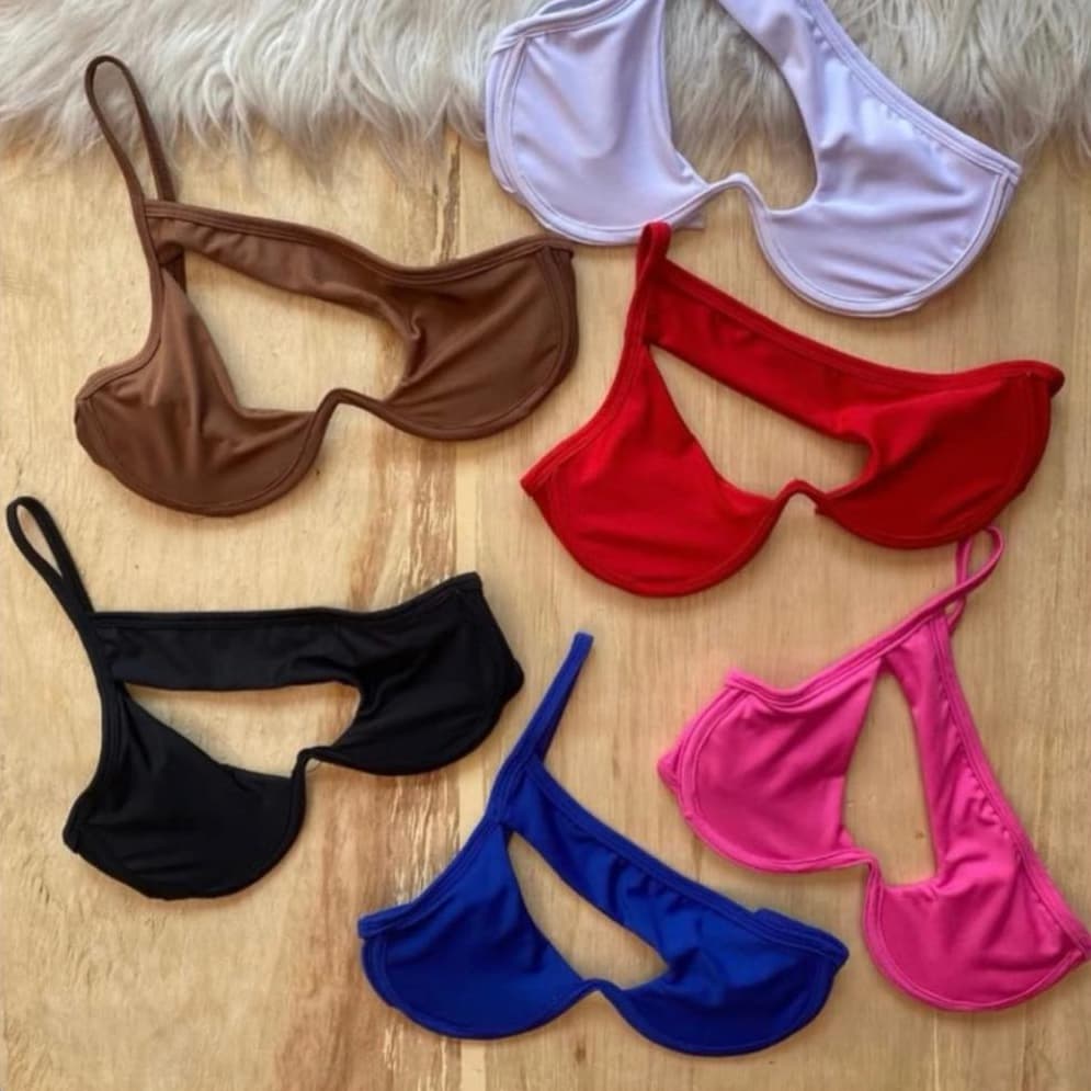 Cropped Top Nath com Aro Sustentação nos Seios Amarração nas Costas Mel Maia Mula Manca
