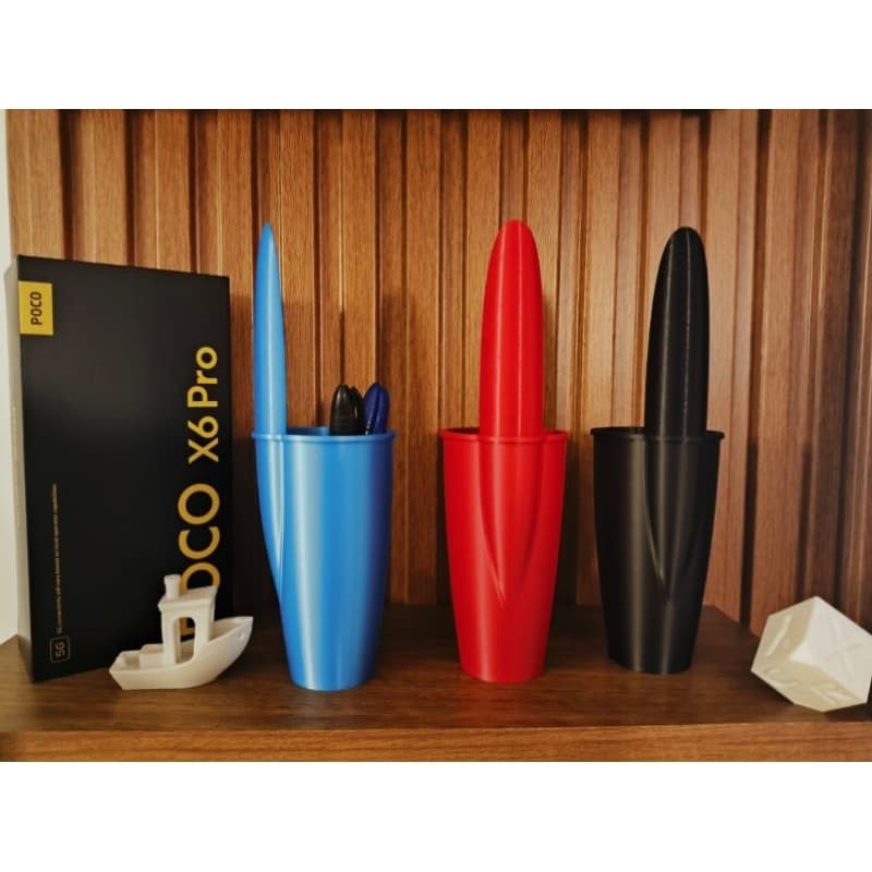 Porta  Lápis e Caneta em  Formato de  Tampa de Caneta Bic