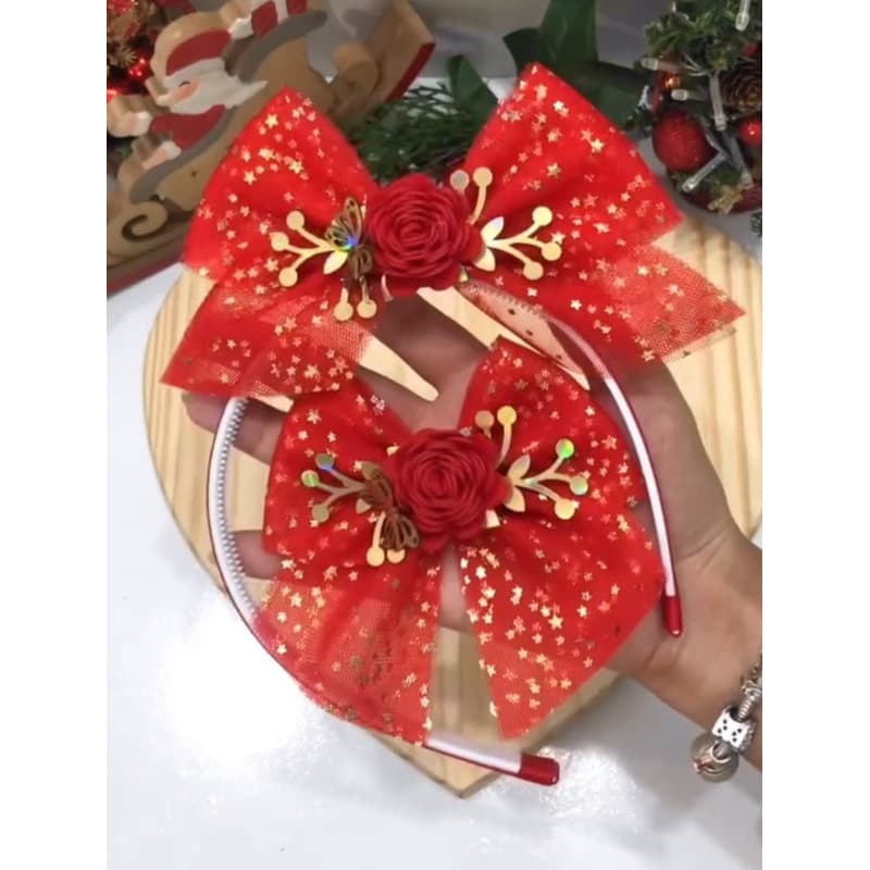 Tiara Laço Vermelho Tule Coração Com Aplique Flor