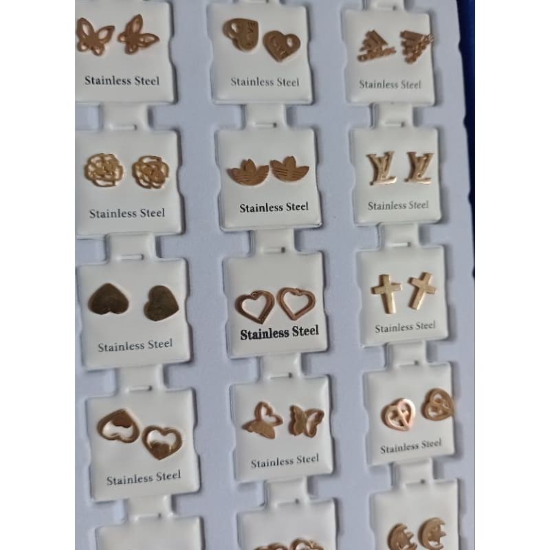 Brinco Feminino Diversos Modelos Exclusivos cor Prata ou Dourado em Aço inoxidável Prateado Tamanho Pequeno
