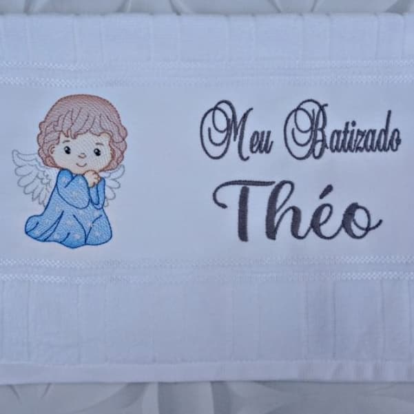 Toalha Bordada de Anjo Personalizada com Nome para Batizado