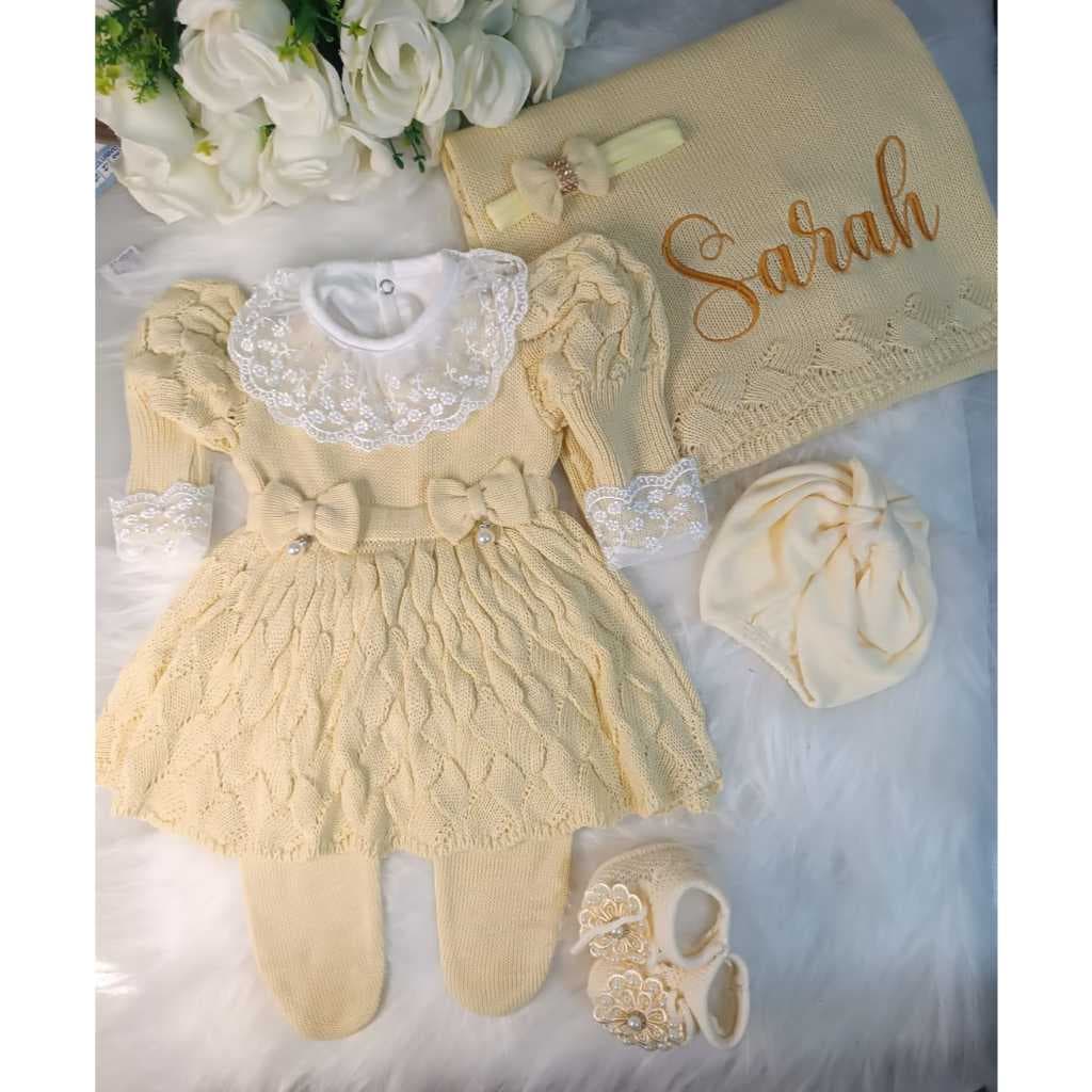 Saída maternidade vestido em tricô para recém nascido com body