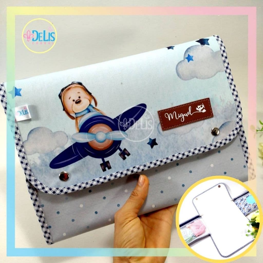 Trocador Portátil estilo carteira com bolsos - Linha Luxo - Temas para escolher