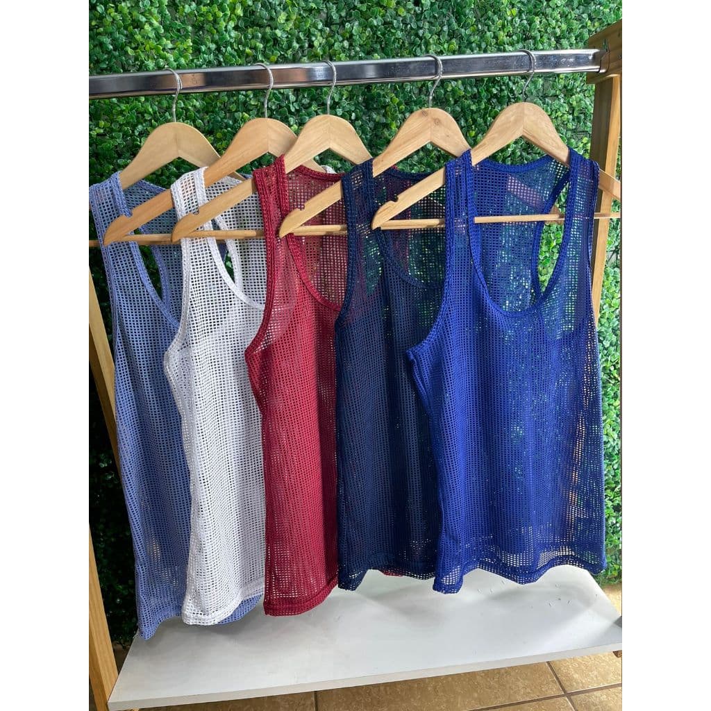 Kit 5 Regatas Tela Arrastão Fitness Academia Com Furinhos Transparente Malhar Treinar Dançar