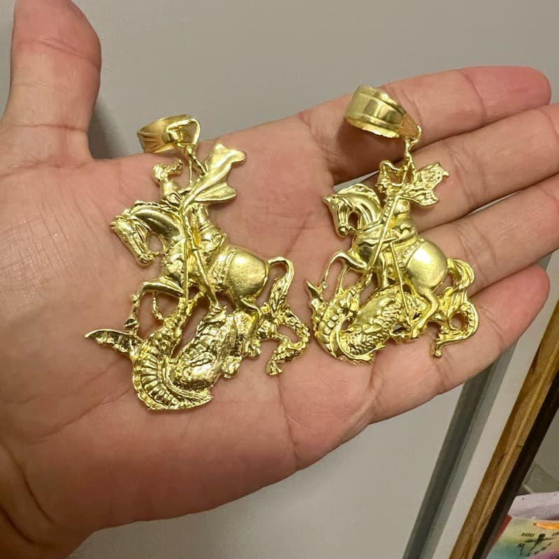 PINGENTE SÃO JORGE CRAVEJADO EM BRILHANTES FEITO 100% EM MOEDA ANTIGA MASCULINO GRANDE FEMININO