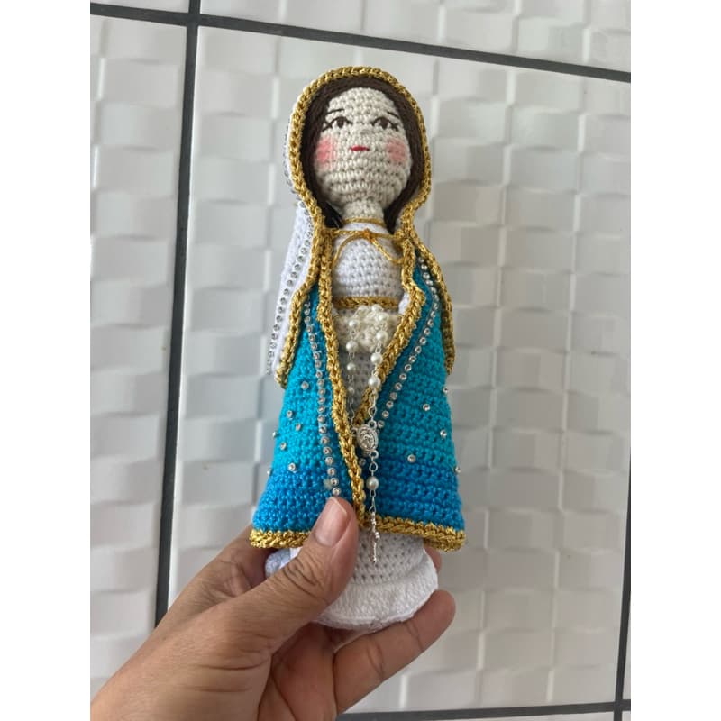 Santinha Nossa Senhora em Amigurumi Presentes de Natal: Amor e Proteção com Nossa Senhora