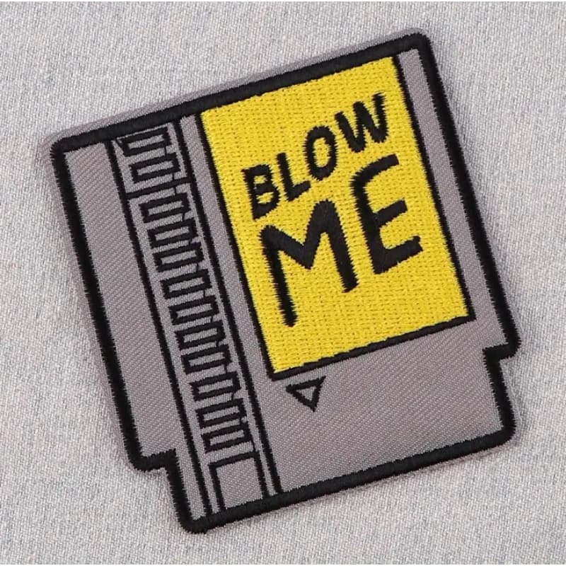 Patch Bordado Termocolante Blow Me Tamanho 10cm x 9cm