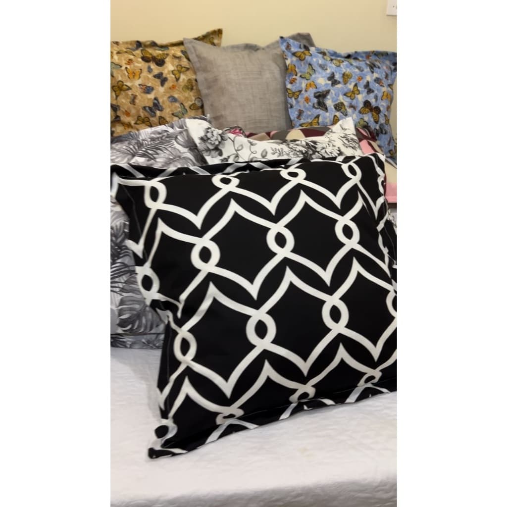Almofada Grande Cheia Almofadão 70 x 70 + Refil Decorativa Estampada e Lisa