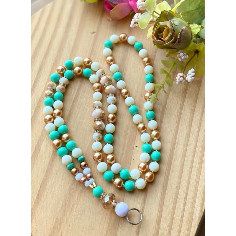 COLAR PARA CRACHÁ /PORTA CRACHÁ / CORDÃO DE CRACHÁ EM PÉROLAS CRISTAIS/ MIÇANGAS / BIJU ACESSÓRIOS DE MODA ARTESANAL