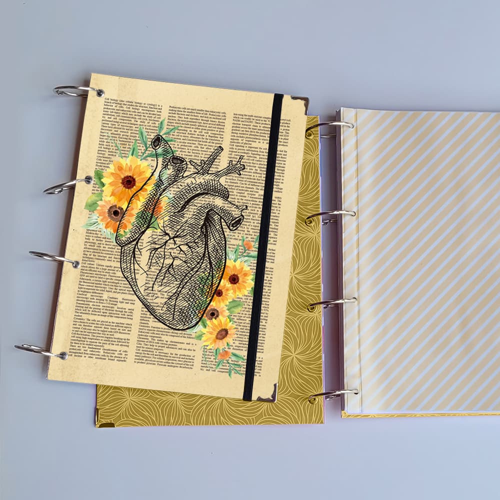 Caderno Argolado Coração Retrô (Capa e Argolas Articuladas) Universitário Colegial A5 Fichário