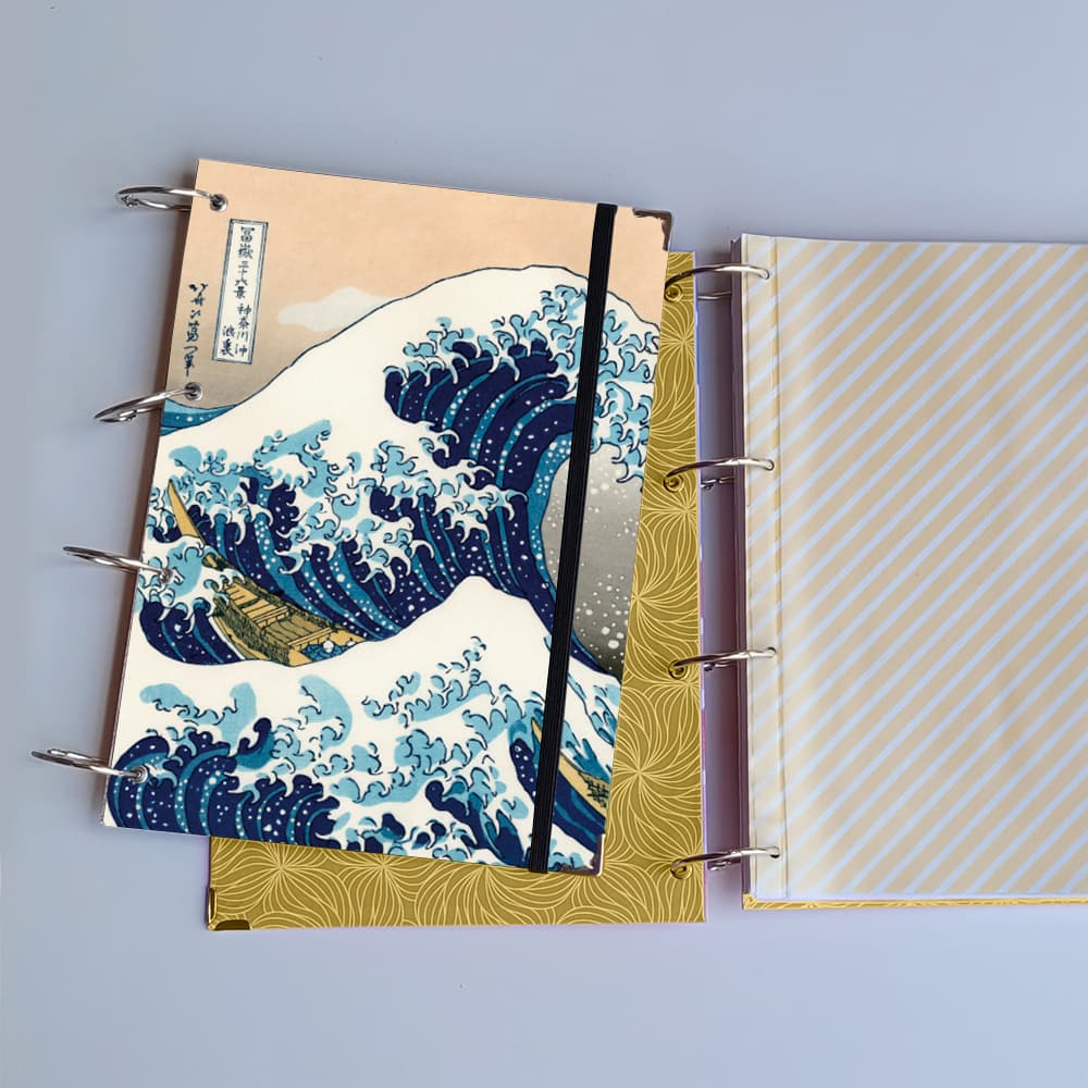 Caderno Argolado A Onda (Capa e Argolas Articuladas) Universitário Colegial A5 Fichário