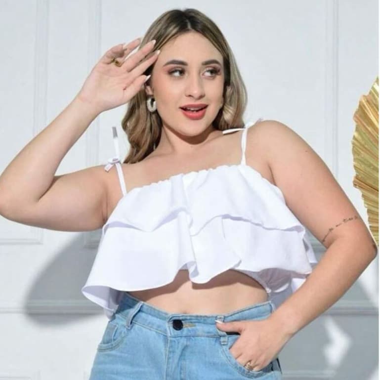 Top feminino com bainha franzida CROPPED EM CAMADAS COM AMARRAÇÃO MODA