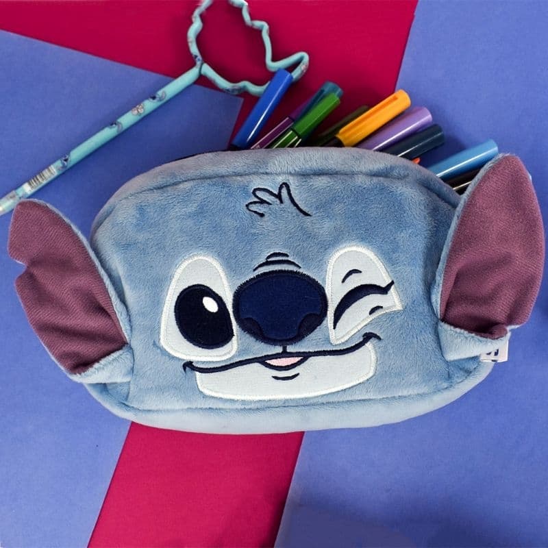 Estojo Escolar Grande Stitch Fluffy Pelúcia Dac / Estojo Grande / Papelaria  / Material Escolar