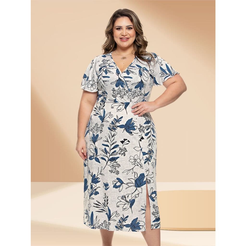 Vestido Plus Size com Transpasse em Jersey Acetinado